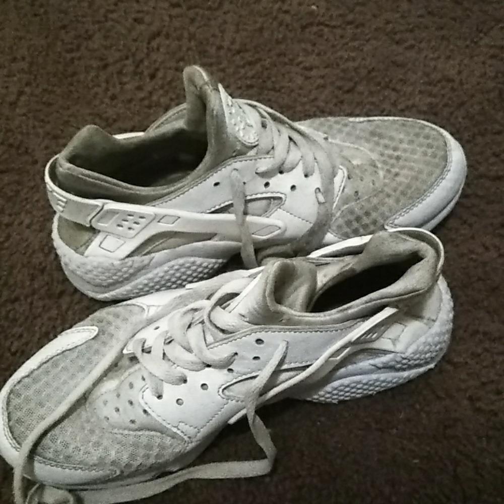 A pair of nike haraches